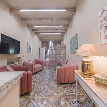 Charme E Design By Interhome דירה *