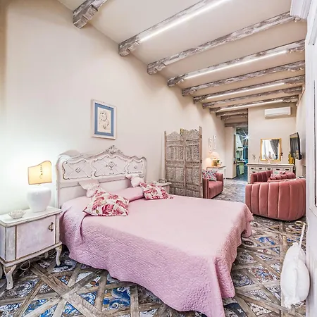 Charme E Design By Interhome Pietrasanta